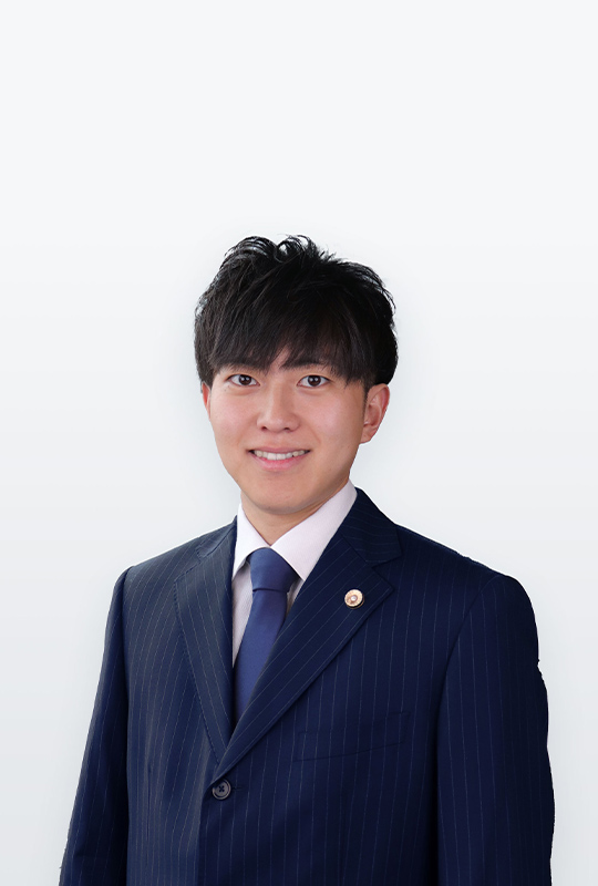 岡本隼弥弁護士の写真